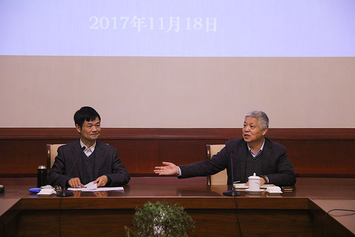 宁波大学人文与传媒学院与本院教学座谈会在知行楼多功能教室举行