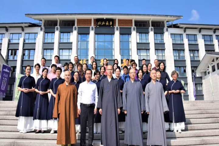 我院举行浙江佛学院（总部）2019年居士班开班仪式